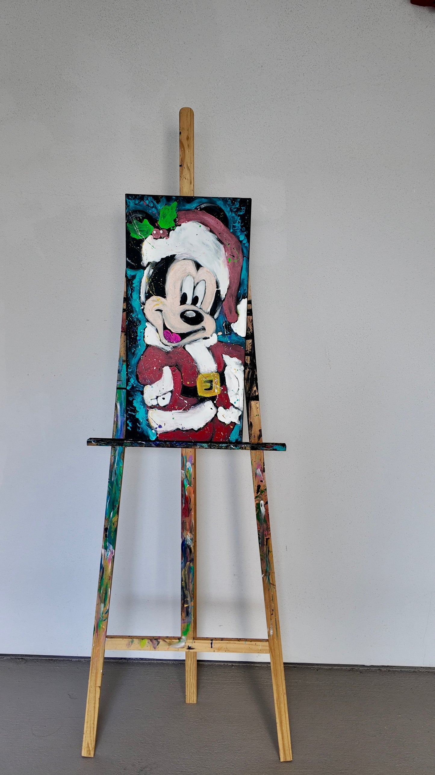 “Santa Mickey”